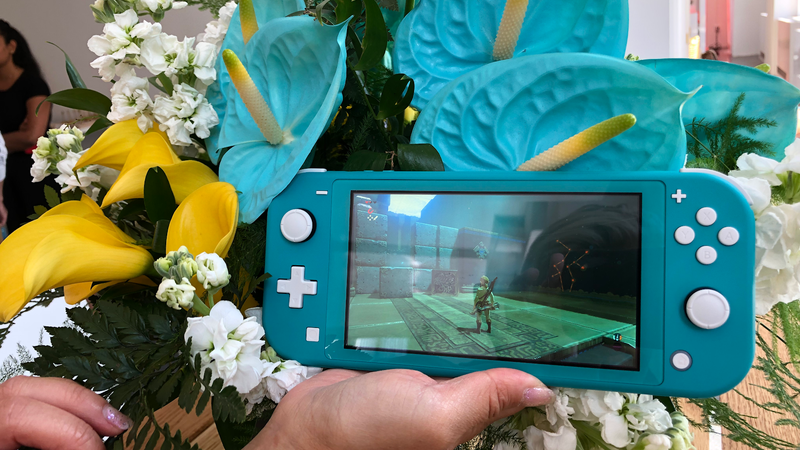 Illustration for article titled Hands-On With The Nintendo Switch Lite: Sturdy, Stylish, Comfortable